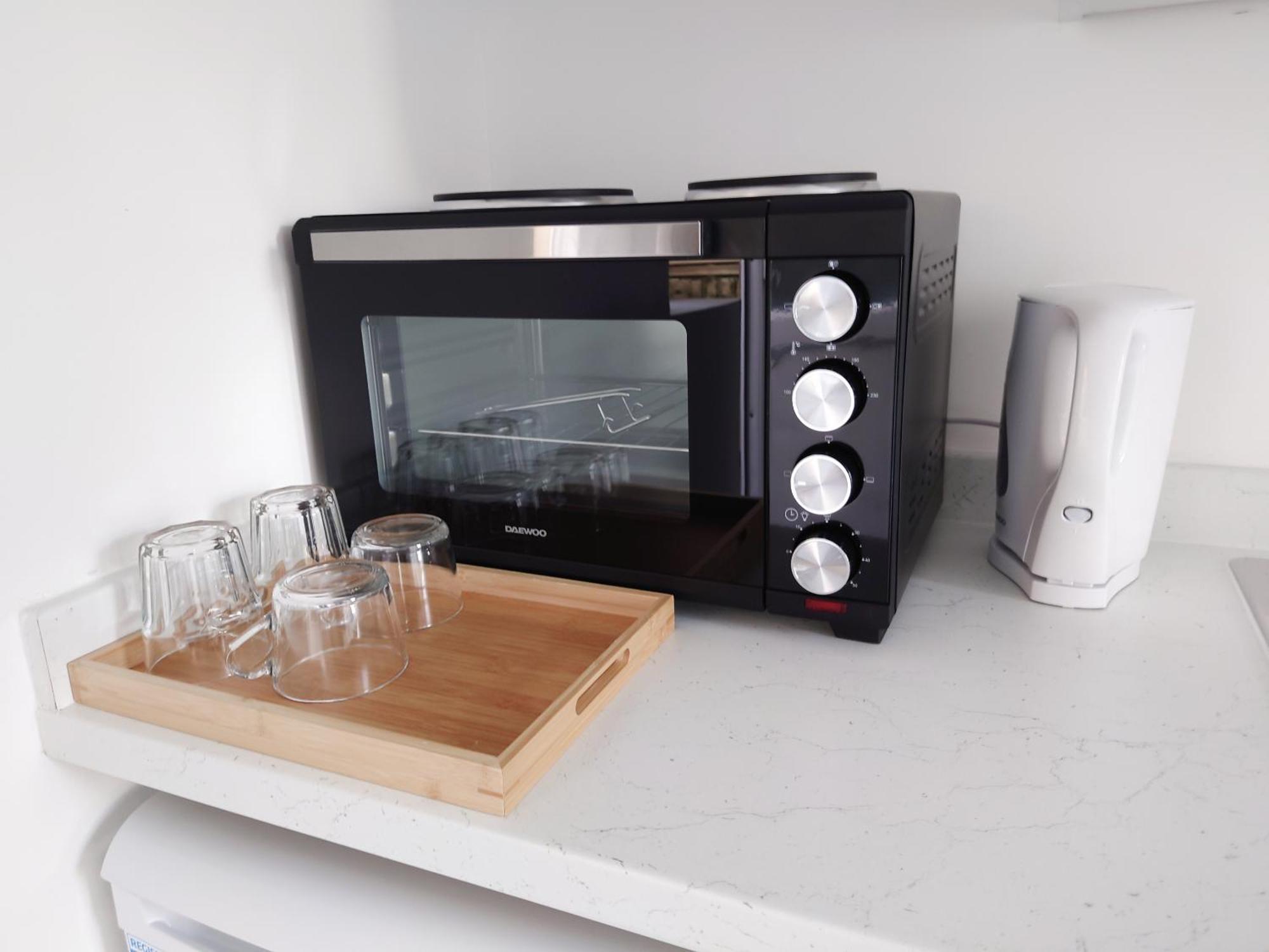 Centra Station Apartment Лондон Екстериор снимка