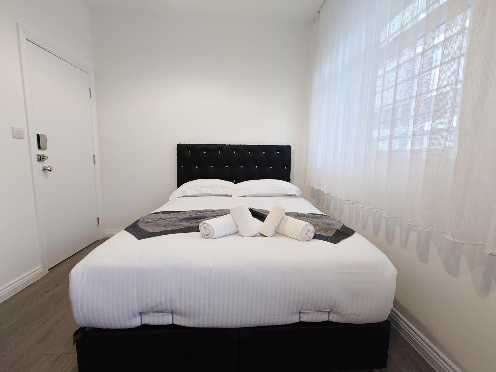 Centra Station Apartment Лондон Екстериор снимка